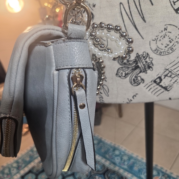 Zippered Light Blue Crossbody Bag - Picture 5 of 11